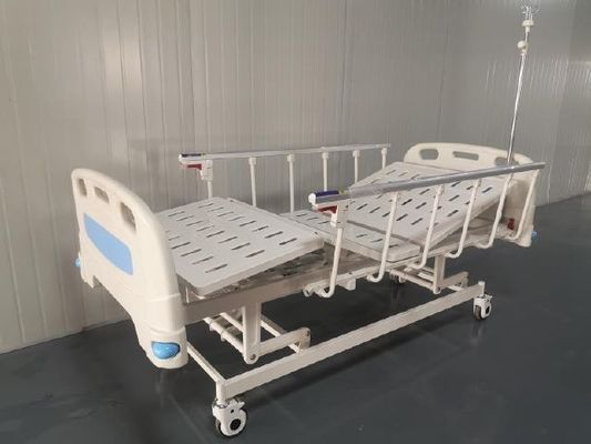 comprar Camas ajustáveis pacientes médicas do hospital das manivelas do manual três para a casa com rodízios Fabricação em linha