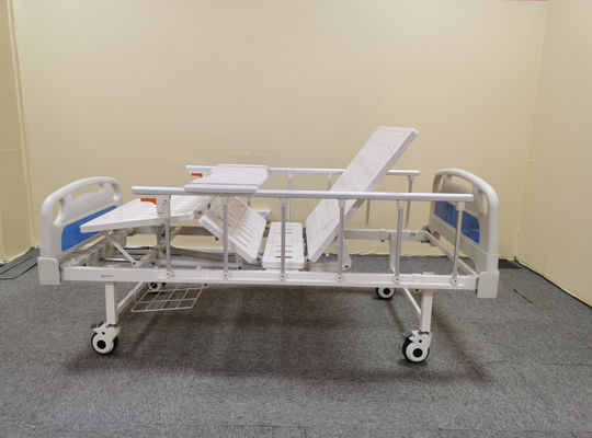 comprar Cama de hospital manual plástica do pulverizador de aço com as duas manivelas para o hospital branco Fabricação em linha