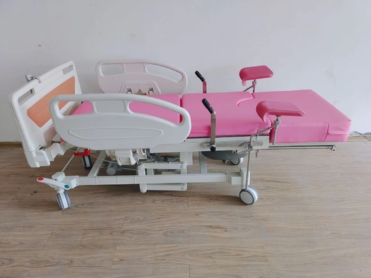 Cama de maternidade mesa de exame ginecológico de hospital cor rosa