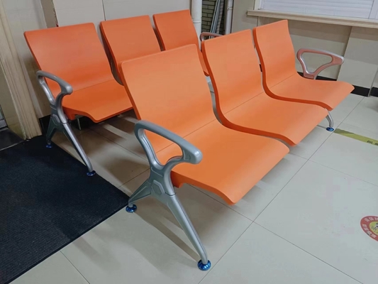 Cadeira de sala de espera de hospital com estrutura de aço
