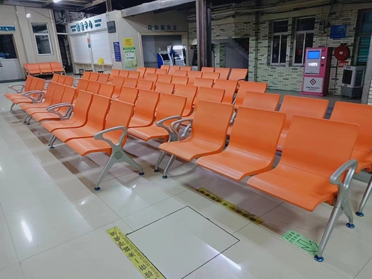 Cadeira de sala de espera de hospital com estrutura de aço