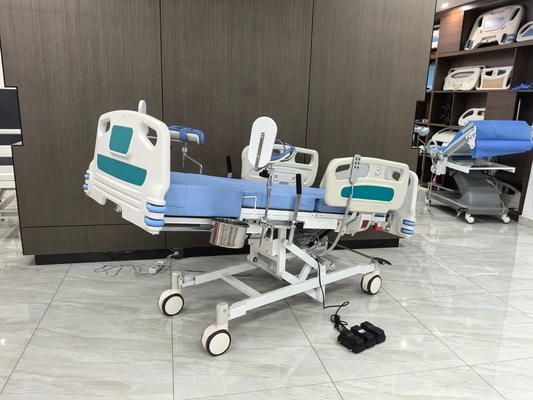 Cama de Parto Hospitalar Robusta para um Processo de Parto Seguro e Confortável
