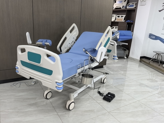 Cama de Parto Hospitalar Robusta para um Processo de Parto Seguro e Confortável