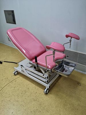 Rosa obstétrico especial da cor da cama da ginecologia obstétrico elétrica da cama