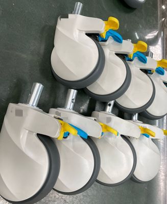 Rodízios do freio do dobro do controle de central de 5 polegadas para a roda da mobília do hospital