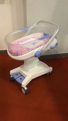 De múltiplos propósitos ajustável da ucha branca do bebê do hospital para neonatos de nutrição