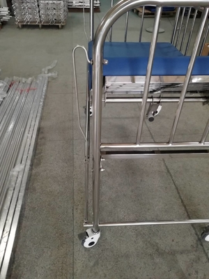 Cama de hospital infantil material de aço inoxidável médica